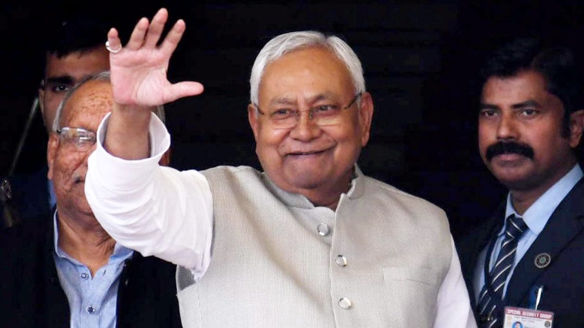 Bihar Election Phase 1 Voting LIVE: CM Nitish Kumar Casts Vote; 13.13% Voter Turnout Recorded Till 9 AM