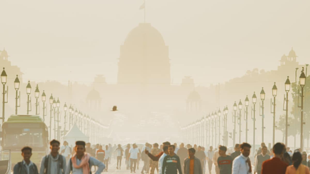 Delhi’s Air Quality Remains ‘Very Poor’, Likely To Worsen Further With Falling Wind Speed