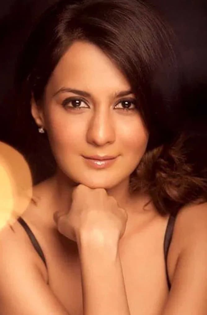 Did you know that Pooja Ruparel is part of a prominent Bollywood family? She is the cousin of Sonakshi Sinha, daughter of veteran actor Shatrughan Sinha and Poonam Sinha. Her sister, Bhavna Ruparel, is also an actress. Despite these strong industry ties, Pooja chose a different path, focusing more on personal growth and creative pursuits outside of mainstream cinema. Did you know that Pooja Ruparel is part of a prominent Bollywood family? She is the cousin of Sonakshi Sinha, daughter of veteran actor Shatrughan Sinha and Poonam Sinha. Her sister, Bhavna Ruparel, is also an actress. Despite these strong industry ties, Pooja chose a different path, focusing more on personal growth and creative pursuits outside of mainstream cinema.
