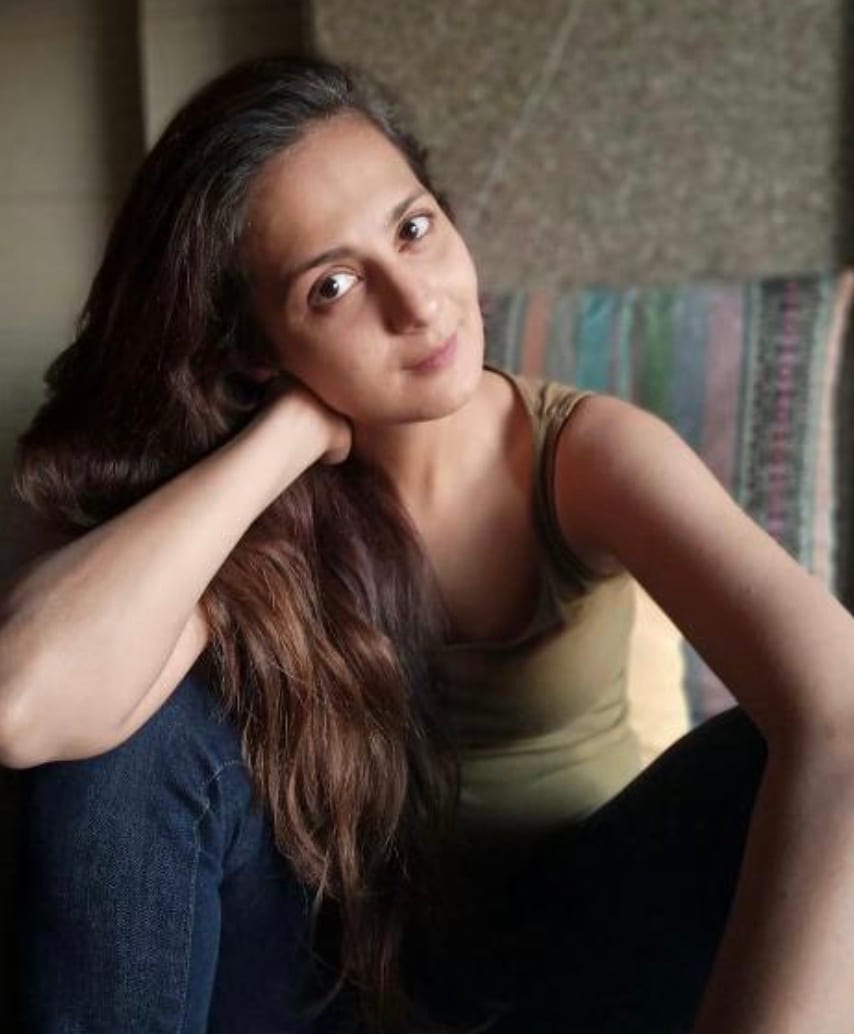 Pooja Ruparel may not be a household name today, but in the 1990s, she was a familiar face in Bollywood—especially to fans of Shah Rukh Khan. Pooja Ruparel may not be a household name today, but in the 1990s, she was a familiar face in Bollywood—especially to fans of Shah Rukh Khan.