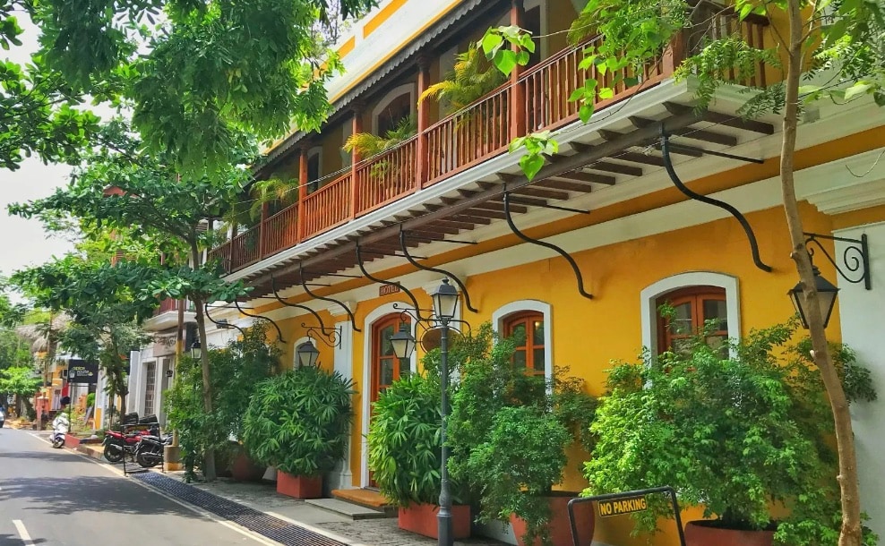Puducherry, Tamil Nadu: With its French colonial architecture, clean sandy beaches, and charming streets lined with bougainvillea, Puducherry offers a unique blend of Indian and European aesthetics. Puducherry, Tamil Nadu: With its French colonial architecture, clean sandy beaches, and charming streets lined with bougainvillea, Puducherry offers a unique blend of Indian and European aesthetics.