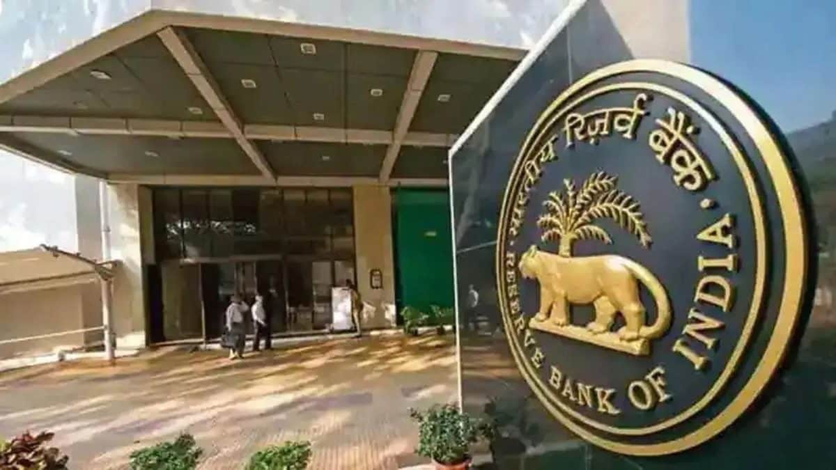 RBI Grade B Admit Card 2025 Released, Check Direct Links To Download