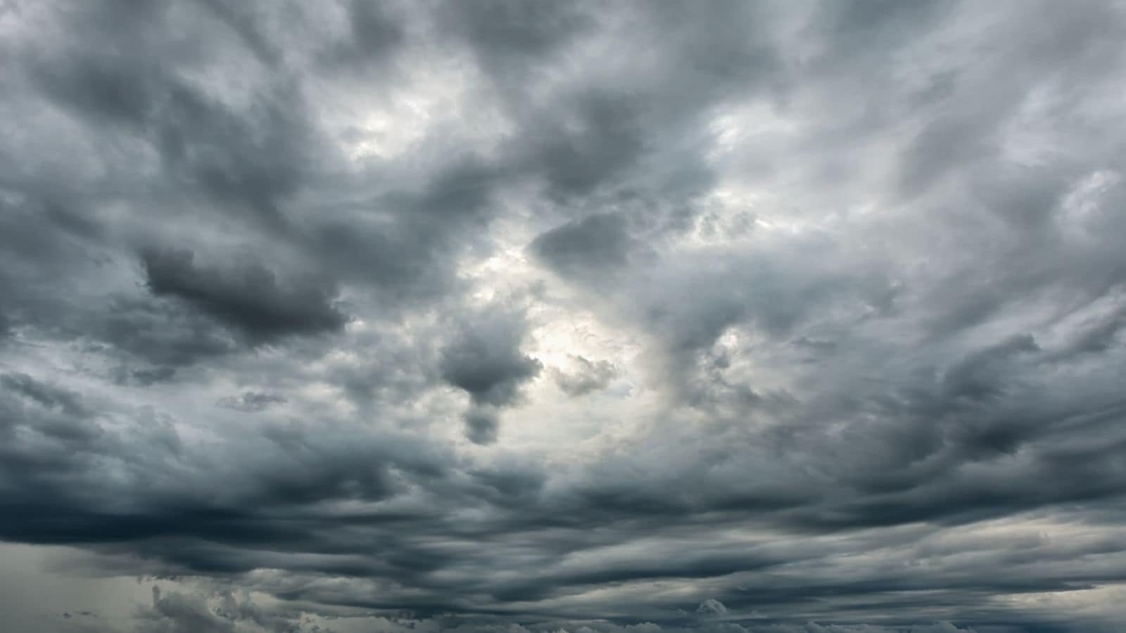 Cloud Seeding: These Countries Are Using Artificial Rain Technology Cloud Seeding: These Countries Are Using Artificial Rain Technology