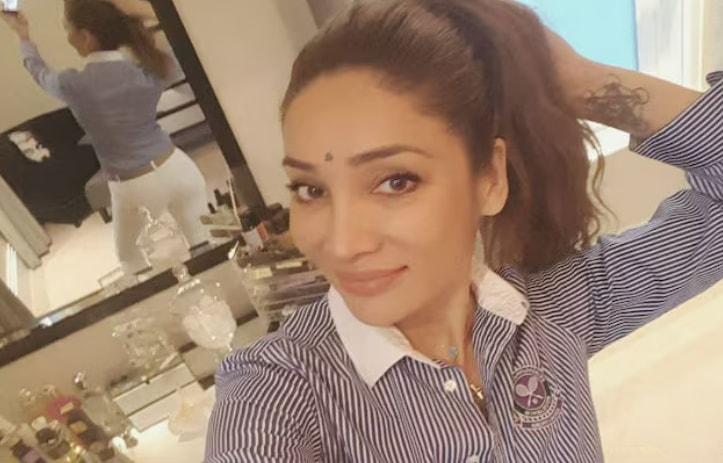 Bigg Boss 7 fame Sofia Hayat gave away luxury and fame to become a nun in 2016 and changed her name to Gaia Mother Sofia. However, she has now reportedly left nunhood. Bigg Boss 7 fame Sofia Hayat gave away luxury and fame to become a nun in 2016 and changed her name to Gaia Mother Sofia. However, she has now reportedly left nunhood.