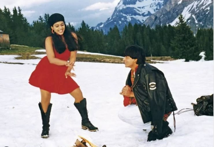 Directed by Aditya Chopra and produced by Yash Raj Films, Dilwale Dulhania Le Jayenge was released in 1995. Directed by Aditya Chopra and produced by Yash Raj Films, Dilwale Dulhania Le Jayenge was released in 1995.