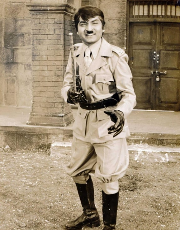 His portrayal of the eccentric jailer from the British era in Sholay remains one of Bollywood’s most iconic comedic roles. His portrayal of the eccentric jailer from the British era in Sholay remains one of Bollywood’s most iconic comedic roles.