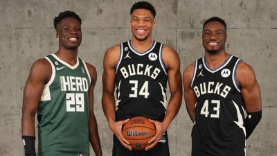 The Antetokounmpo brothers are reunited in Milwaukee (X)