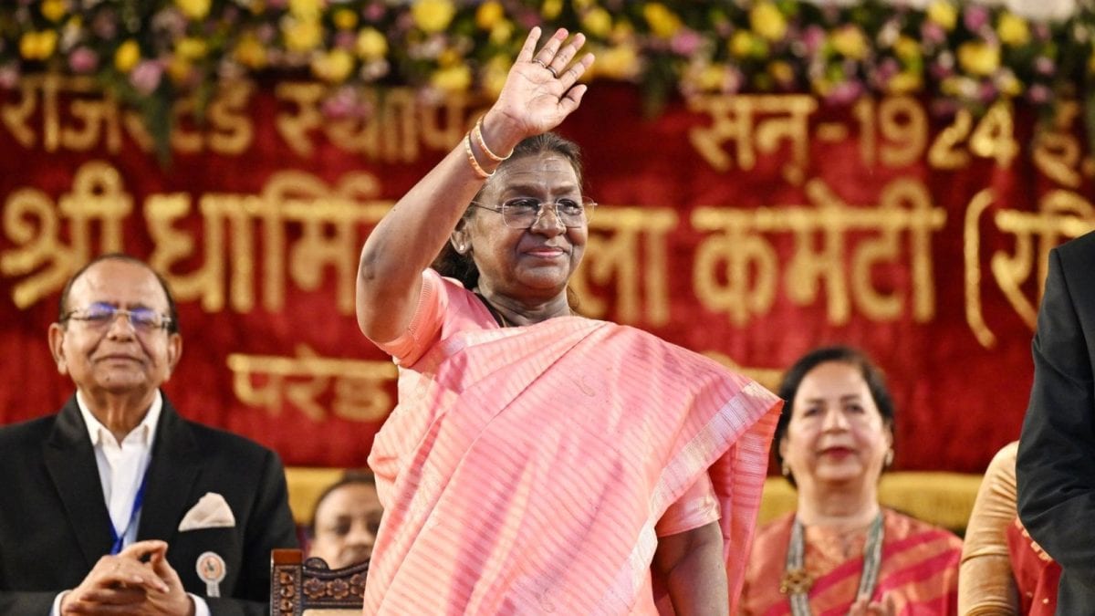 <div>'Humanity's Victory Over Ravana Of Terrorism': President Murmu Hails Op Sindoor At Dussehra Event</div>