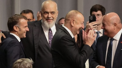  AFP)