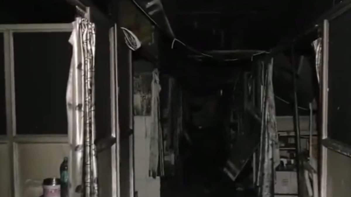 <div>'Had Come Down For Dinner': Man Who Lost Mother In Jaipur Hospital Fire Recounts Horror</div>
