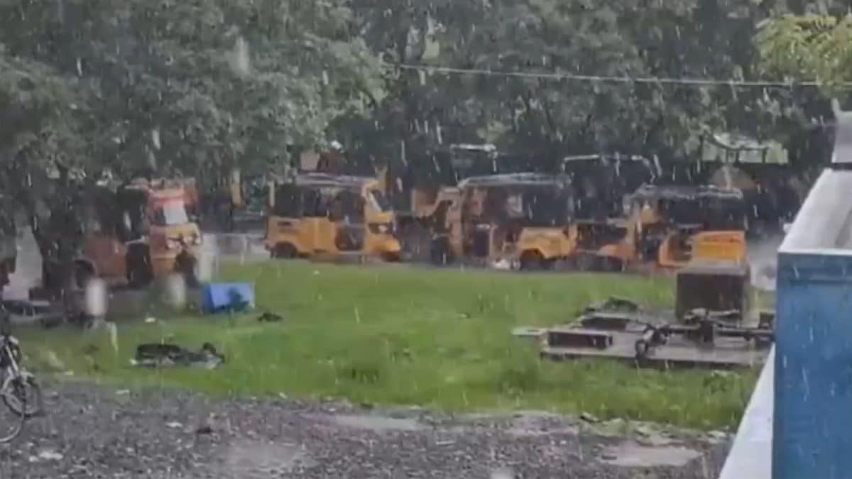 Heavy Rain Batters Chennai On Diwali Morning; Waterlogging, Travel Chaos Across City