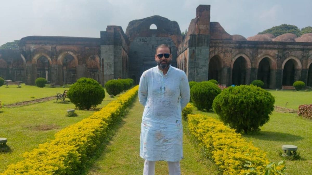 TMC's Yusuf Pathan Visits Adina Mosque In Bengal, BJP Says It Is 'Adinath Temple'