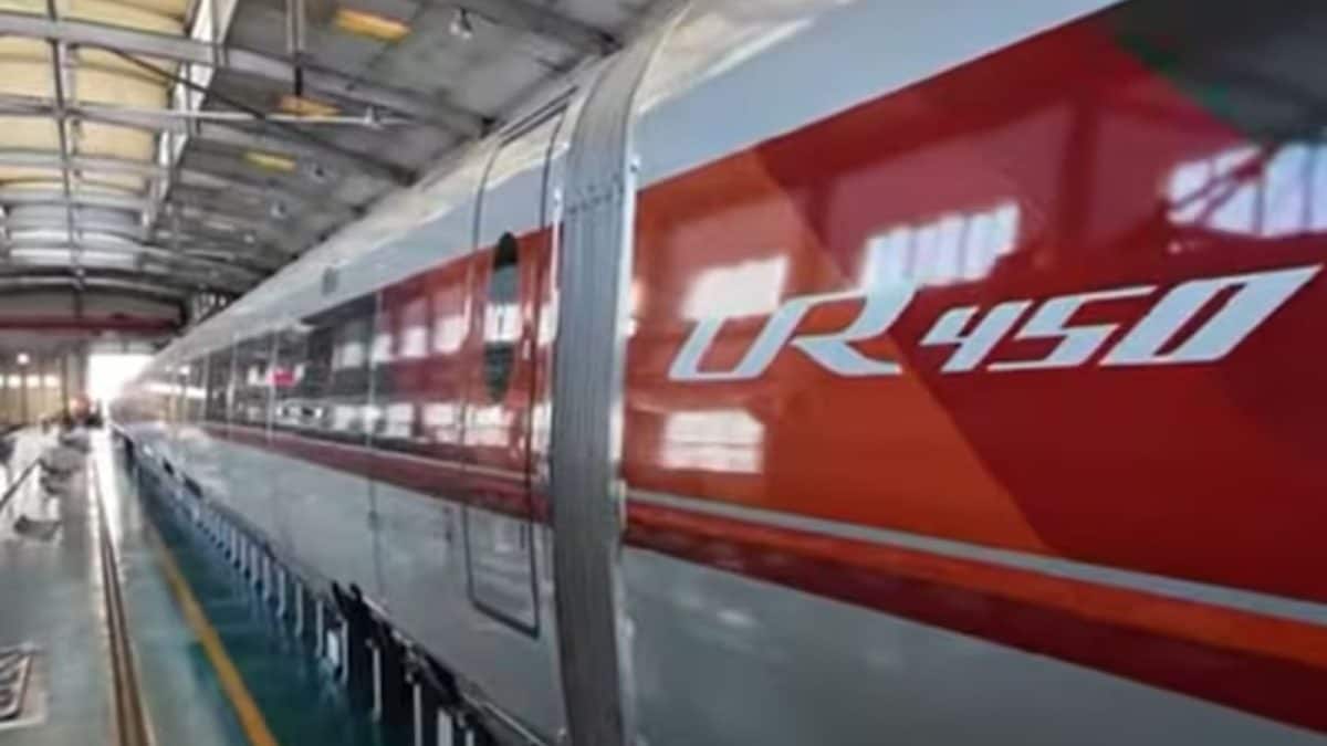 China's CR450 Bullet Train Sets New Speed Record
