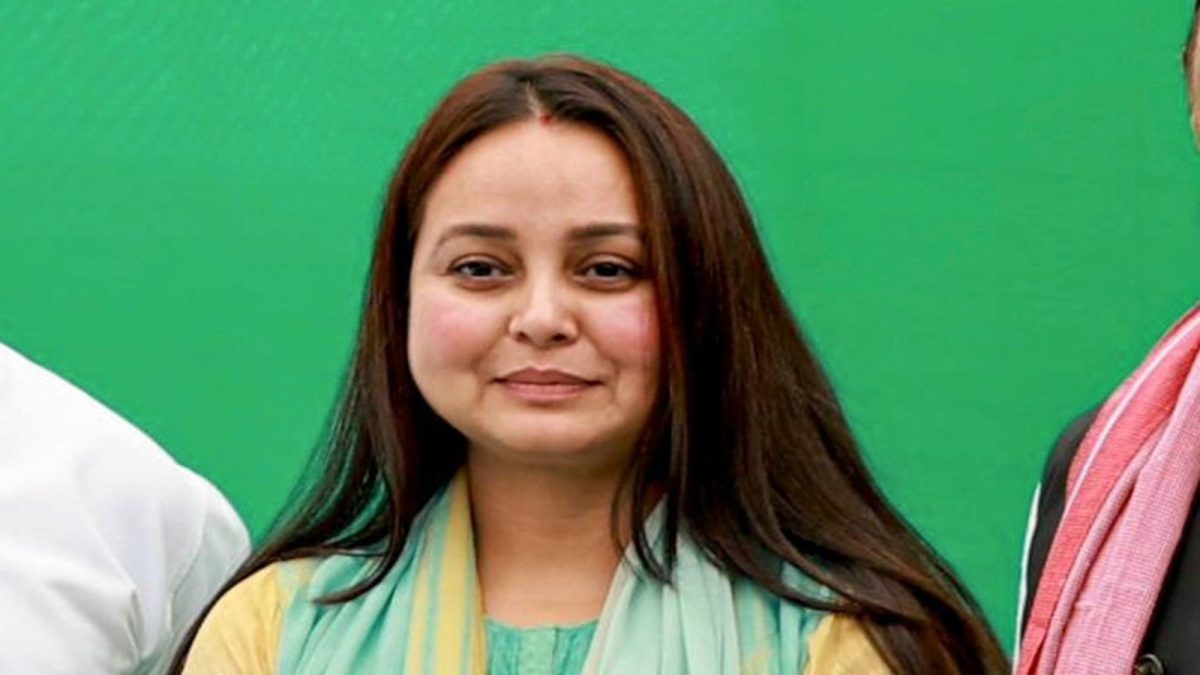 RJD's Rohini Acharya Hits Back at BJP Over 'Dancer' Jibe