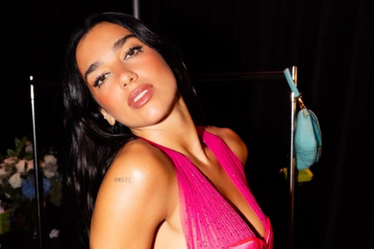 Dua Lipa’s One Travel Essential Is A Yoga Mat, And It Says Everything About Her Wellness Philosophy