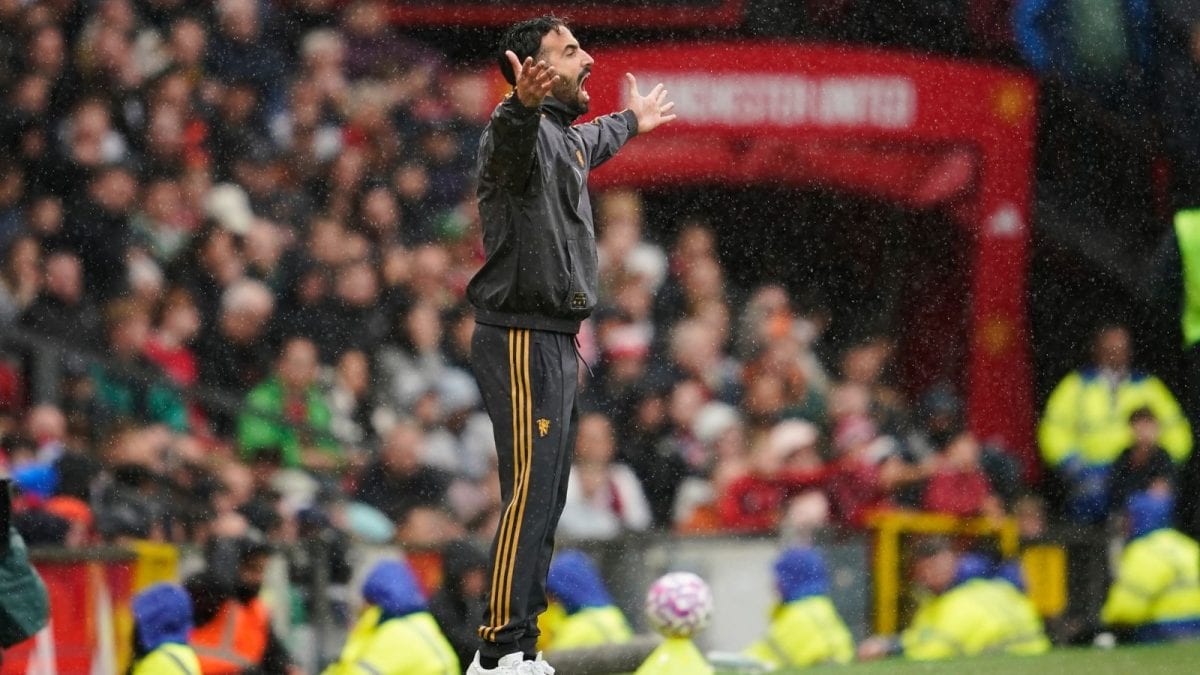 Ruben Amorim Urges 'Players To Step Up' Ahead Of Newcastle Encounter As Fernandes Faces Time On The Sidelines