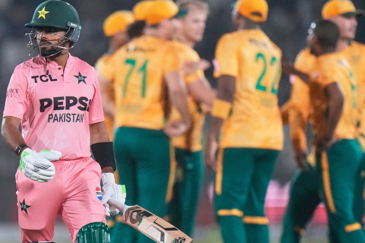 Babar Azam Faces Brutal Fan Reactions After Two-Ball Duck On T20I Comeback