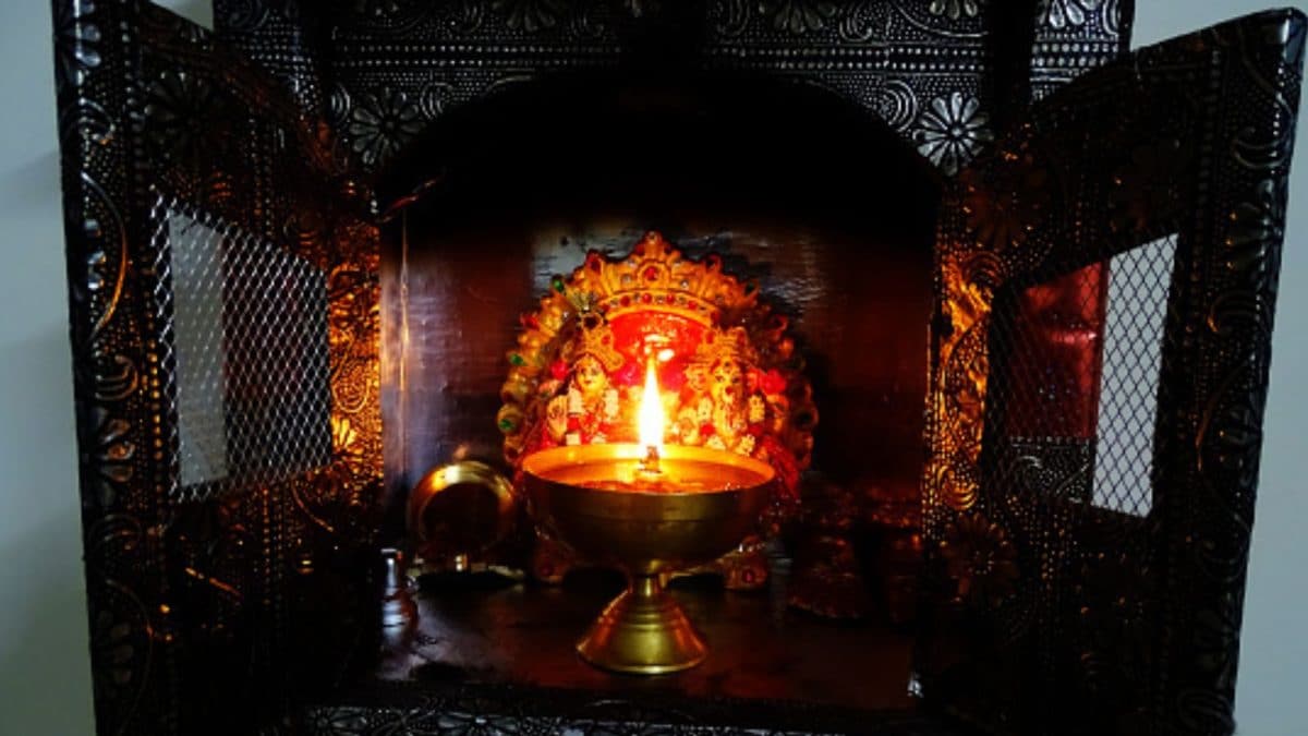 Vastu Tips: 5 Things You Should Never Keep In Your Prayer Room