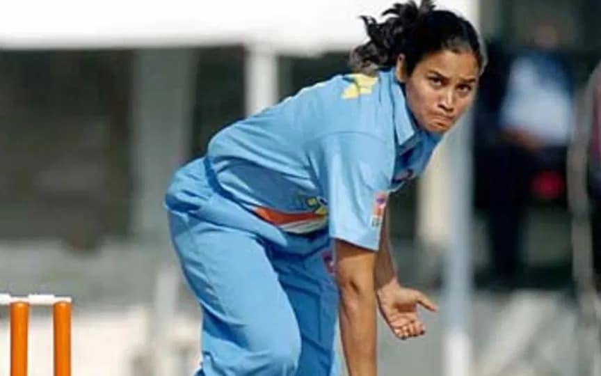 A Ásia da Ásia 2006-07, a Índia venceu por 80 corridas: a Índia bateu primeiro e postou 239/9 em cinquenta overs. Hemlata Kala e Amita Sharma marcaram 45 cada. O 3/19 de Thirush Kamini ajudou a Índia a restringir o Paquistão a 159/6.