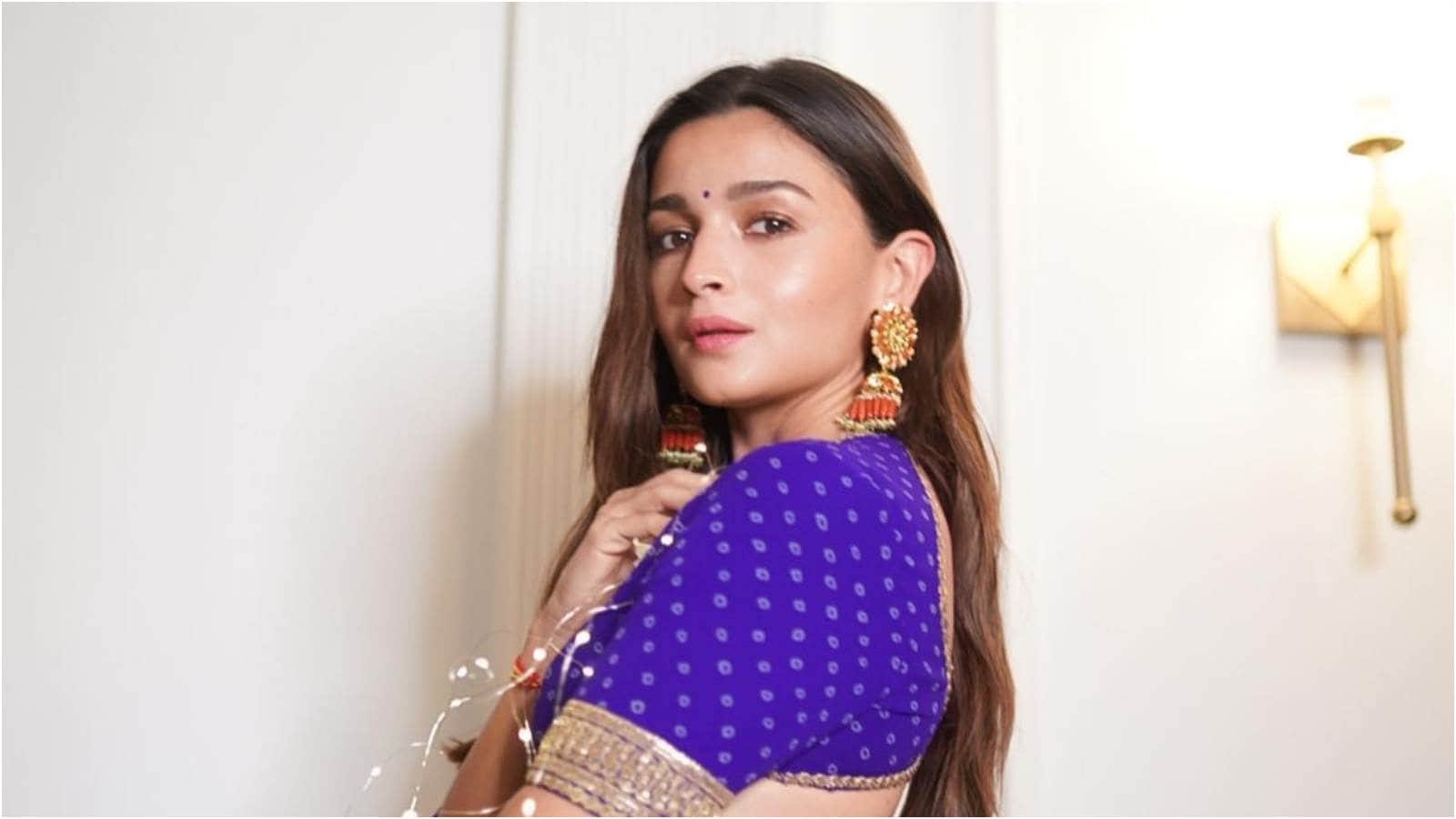 Alia Bhatt, Ranbir Kapoor, and Raha are set to celebrate their last Diwali at Vaastu Alia Bhatt, Ranbir Kapoor, and Raha are set to celebrate their last Diwali at Vaastu