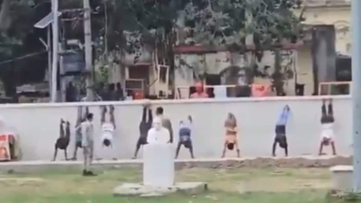 Ayodhya Civic Officials Make Street Vendors Do Handstands In Shocking Punishment | Video