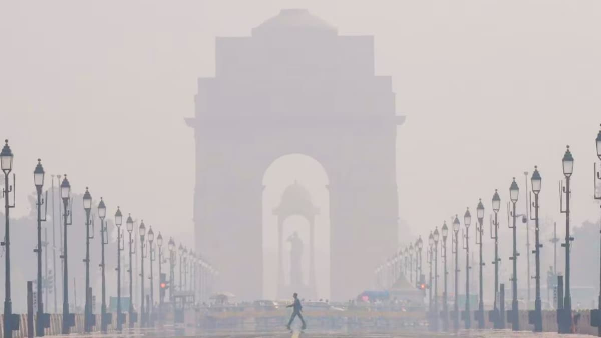 Delhi's AQI Remains 'Poor', Anand Vihar Breathes The Most Toxic Air