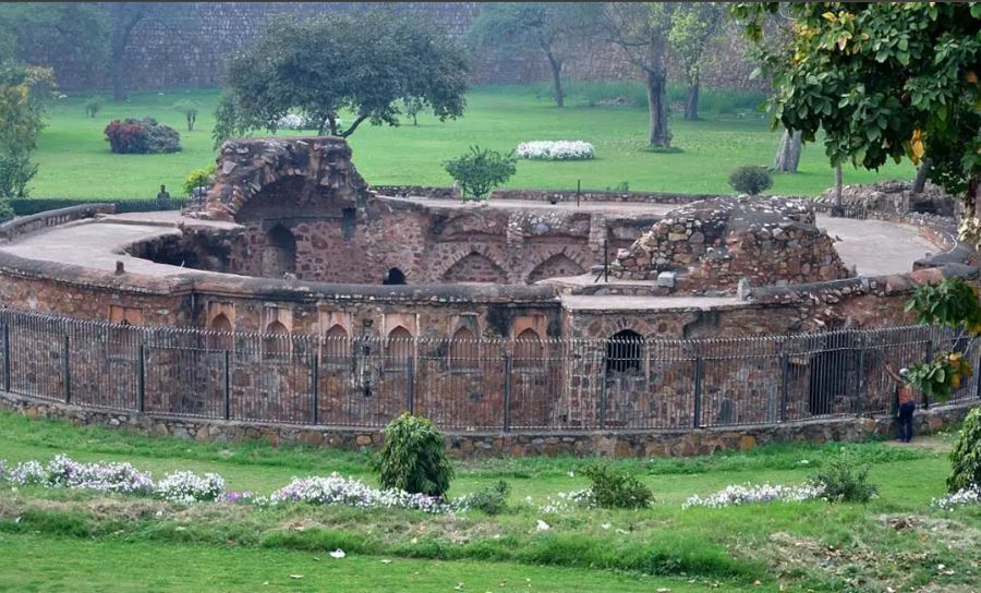 Feroz Shah Kotla Fort: Locals believe this ancient fort is home to jinns. Every Thursday, devotees offer candles, incense, and sweets to appease these supernatural beings. The fort is largely avoided after dark. Feroz Shah Kotla Fort: Locals believe this ancient fort is home to jinns. Every Thursday, devotees offer candles, incense, and sweets to appease these supernatural beings. The fort is largely avoided after dark.