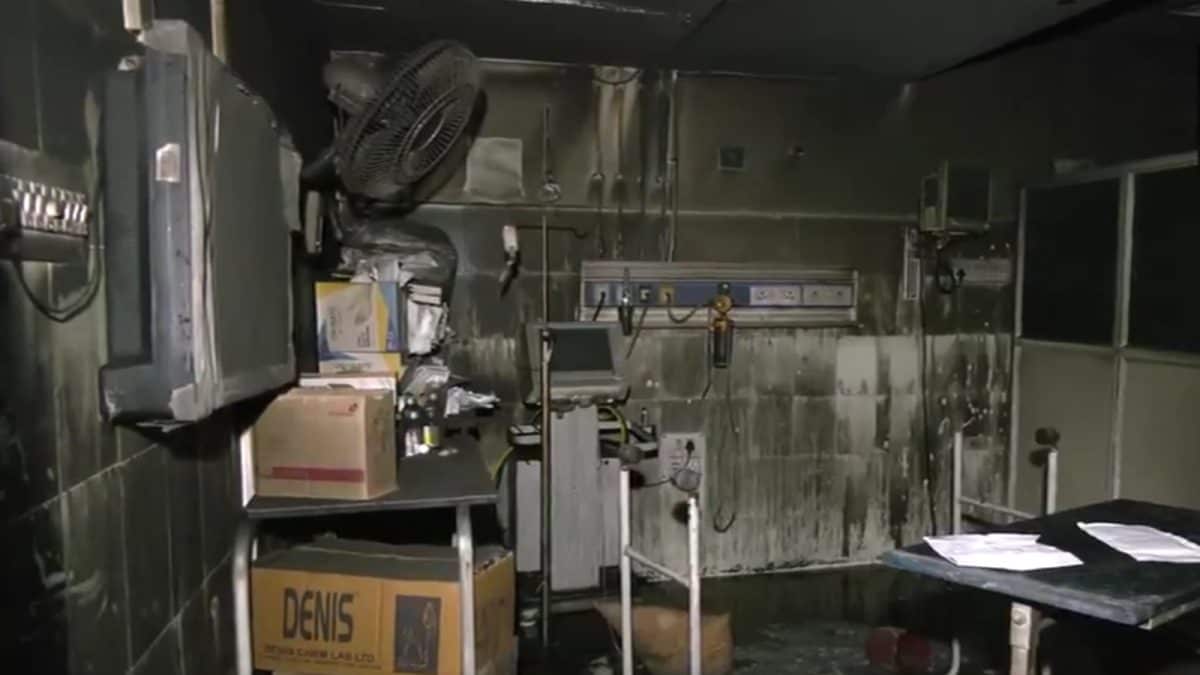Six Dead, Five Critical After Massive Fire Erupts In ICU Of Jaipur’s Sawai Man Singh Hospital Six Dead, Five Critical After Massive Fire Erupts In ICU Of Jaipur’s Sawai Man Singh Hospital