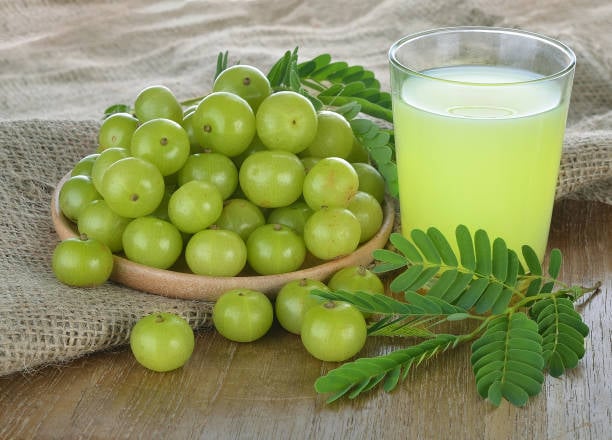 Promotes Glowing Skin: Amla purifies the blood and boosts collagen production, leading to clearer, more radiant skin—a bonus during dry winter months. Promotes Glowing Skin: Amla purifies the blood and boosts collagen production, leading to clearer, more radiant skin—a bonus during dry winter months.