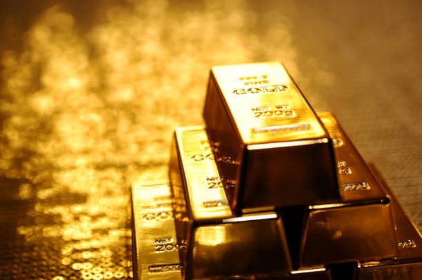 Over the past 25 years, gold has generated an average annual return of 14.6%, far higher than any traditional saving scheme or bank deposit. Over the past 25 years, gold has generated an average annual return of 14.6%, far higher than any traditional saving scheme or bank deposit.