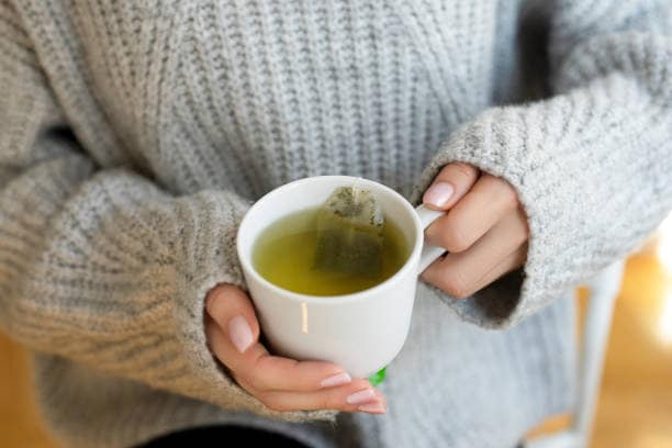 Green Tea: Contains L-theanine, an amino acid known to promote calmness without drowsiness. Green Tea: Contains L-theanine, an amino acid known to promote calmness without drowsiness.