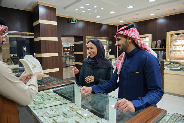 Dubai remains a popular destination for gold shopping due to its competitive pricing and minimal local taxes, but understanding India’s import rules is essential to avoid surprises at the airport. Dubai remains a popular destination for gold shopping due to its competitive pricing and minimal local taxes, but understanding India’s import rules is essential to avoid surprises at the airport.