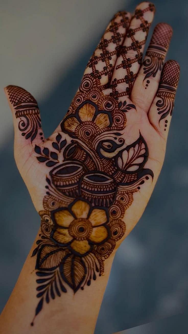 Karwa Chauth 2025: Gorgeous Mehendi Trends To Adorn Your Hands Karwa Chauth 2025: Gorgeous Mehendi Trends To Adorn Your Hands