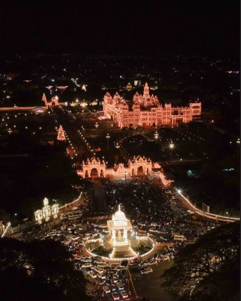 A breathtaking formation of 2,983 drones lit up the night sky, creating a stunning image of a tiger that left thousands of spectators in awe. This spectacular display earned Mysuru Dasara an official entry into the Guinness World Records, marking a proud moment for the festival. A breathtaking formation of 2,983 drones lit up the night sky, creating a stunning image of a tiger that left thousands of spectators in awe. This spectacular display earned Mysuru Dasara an official entry into the Guinness World Records, marking a proud moment for the festival.