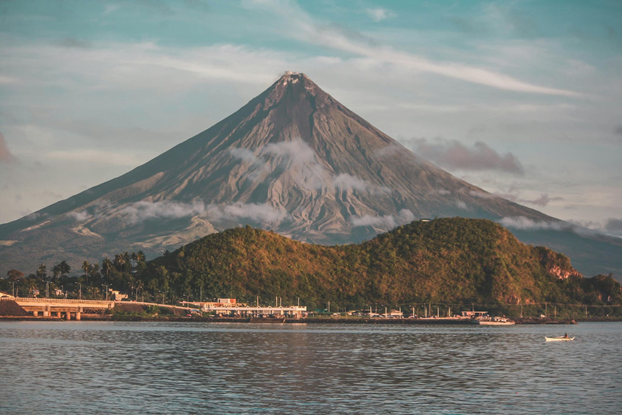 While disembarkation on the island is not allowed to protect its fragile ecosystem, the cruise offers panoramic views of the volcano’s smoldering cone, ash plumes, and rugged coastline from a safe distance. While disembarkation on the island is not allowed to protect its fragile ecosystem, the cruise offers panoramic views of the volcano’s smoldering cone, ash plumes, and rugged coastline from a safe distance.