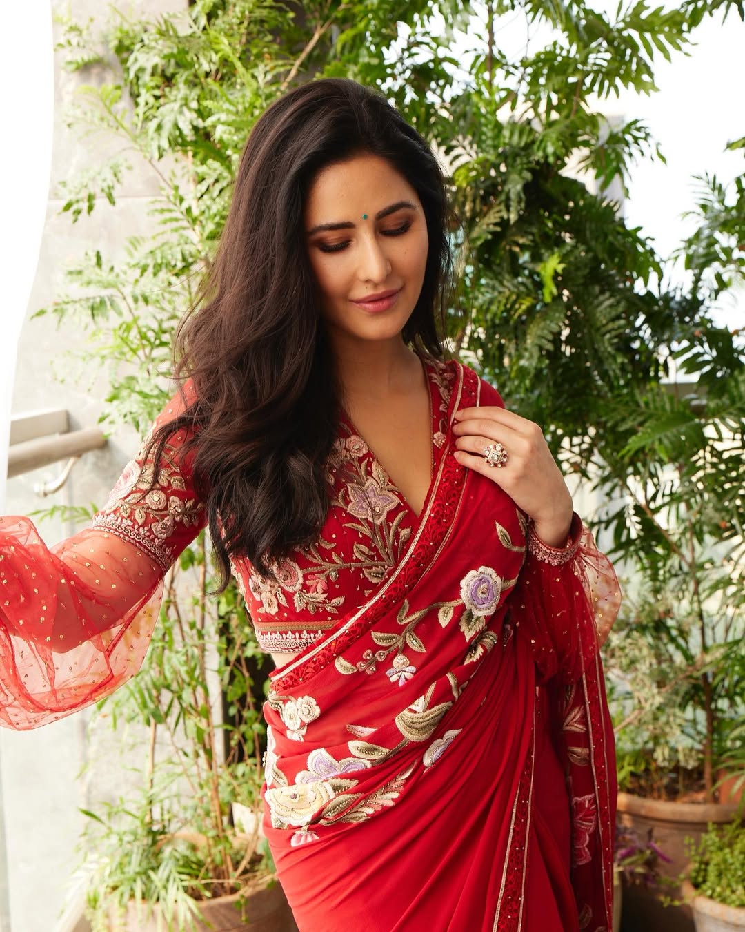 Bollywood Celebs-Approved Red Outfits For Karwa Chauth Bollywood Celebs-Approved Red Outfits For Karwa Chauth