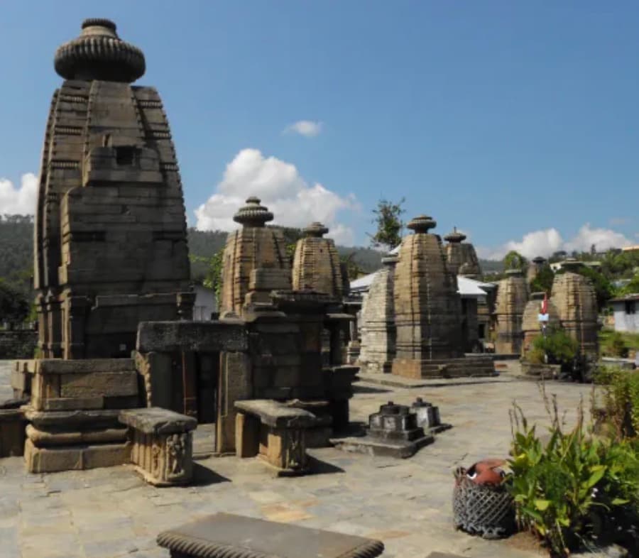 Mandya and Kolar, Karnataka: There are many temples of Lord Shiva where Ravana is also worshipped for his unfathomable devotion for Lord Shiva. During the harvest festival, Lankadipathi (The King of Lanka) is worshipped by people of Kolar District in Karnataka. In a procession, alongwith Lord Shiva’s idol, a ten-headed (Dashanan) and twenty-armed idol of Ravana is also worshipped by locals. Similarly at Malavalli Taluka in the Mandya district of Karnataka, a temple of Ravana is visited by Hindu devotees to honour his dedication for Lord Shiva. Mandya and Kolar, Karnataka: There are many temples of Lord Shiva where Ravana is also worshipped for his unfathomable devotion for Lord Shiva. During the harvest festival, Lankadipathi (The King of Lanka) is worshipped by people of Kolar District in Karnataka. In a procession, alongwith Lord Shiva’s idol, a ten-headed (Dashanan) and twenty-armed idol of Ravana is also worshipped by locals. Similarly at Malavalli Taluka in the Mandya district of Karnataka, a temple of Ravana is visited by Hindu devotees to honour his dedication for Lord Shiva.