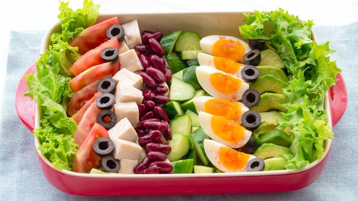 Ditch The Heavy Lunch: Try These Weight-Loss Salad Recipes Instead