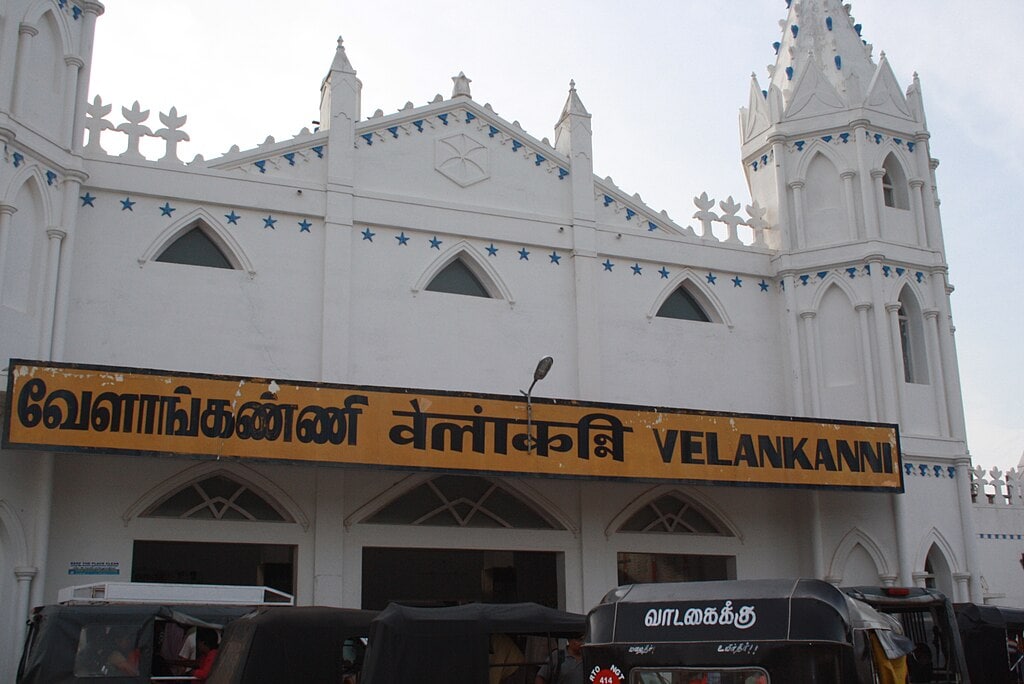 10 of India's Most Beautiful Railway Stations 10 of India's Most Beautiful Railway Stations