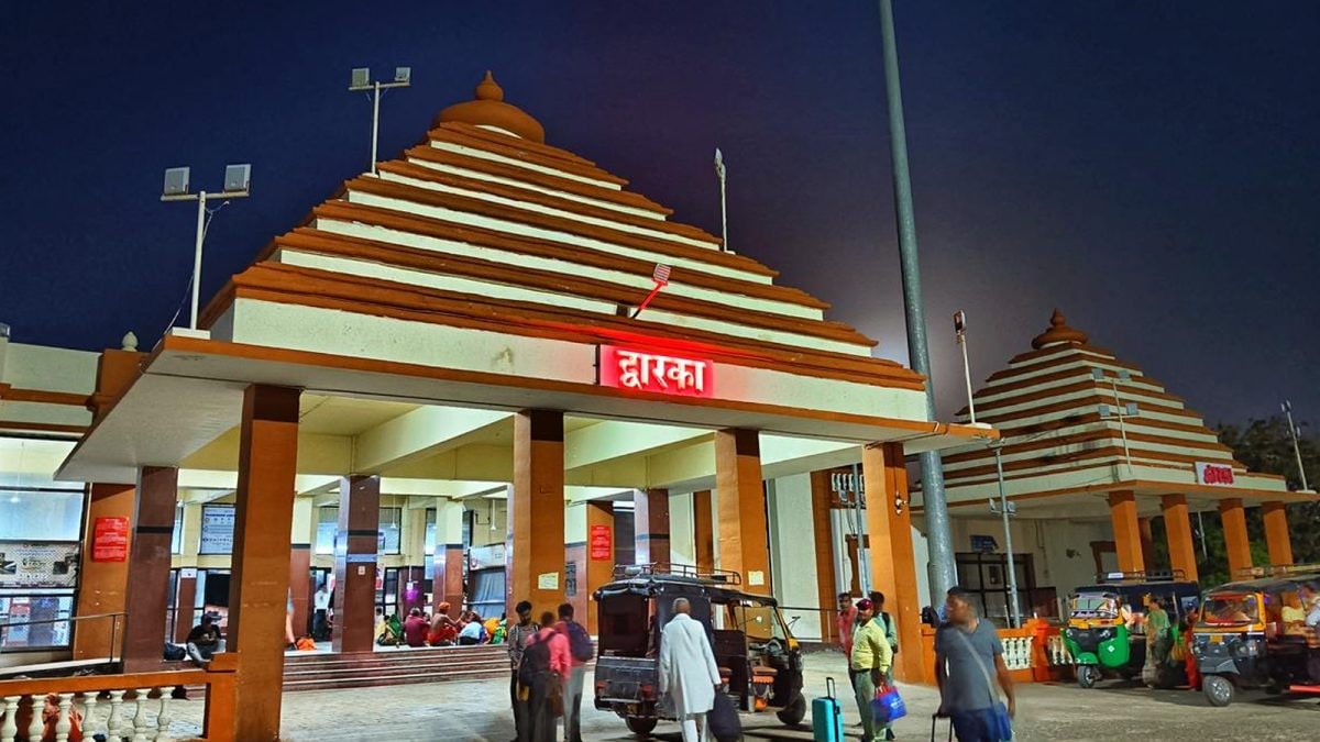 10 of India's Most Beautiful Railway Stations 10 of India's Most Beautiful Railway Stations