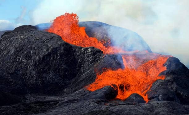 Natural Disasters and Climate Catastrophes: Vanga’s 2026 outlook also includes devastating natural disasters, including earthquakes, volcanic eruptions, and extreme weather events. These predictions echo growing concerns about climate change and its unpredictable impact on global ecosystems. Natural Disasters and Climate Catastrophes: Vanga’s 2026 outlook also includes devastating natural disasters, including earthquakes, volcanic eruptions, and extreme weather events. These predictions echo growing concerns about climate change and its unpredictable impact on global ecosystems.