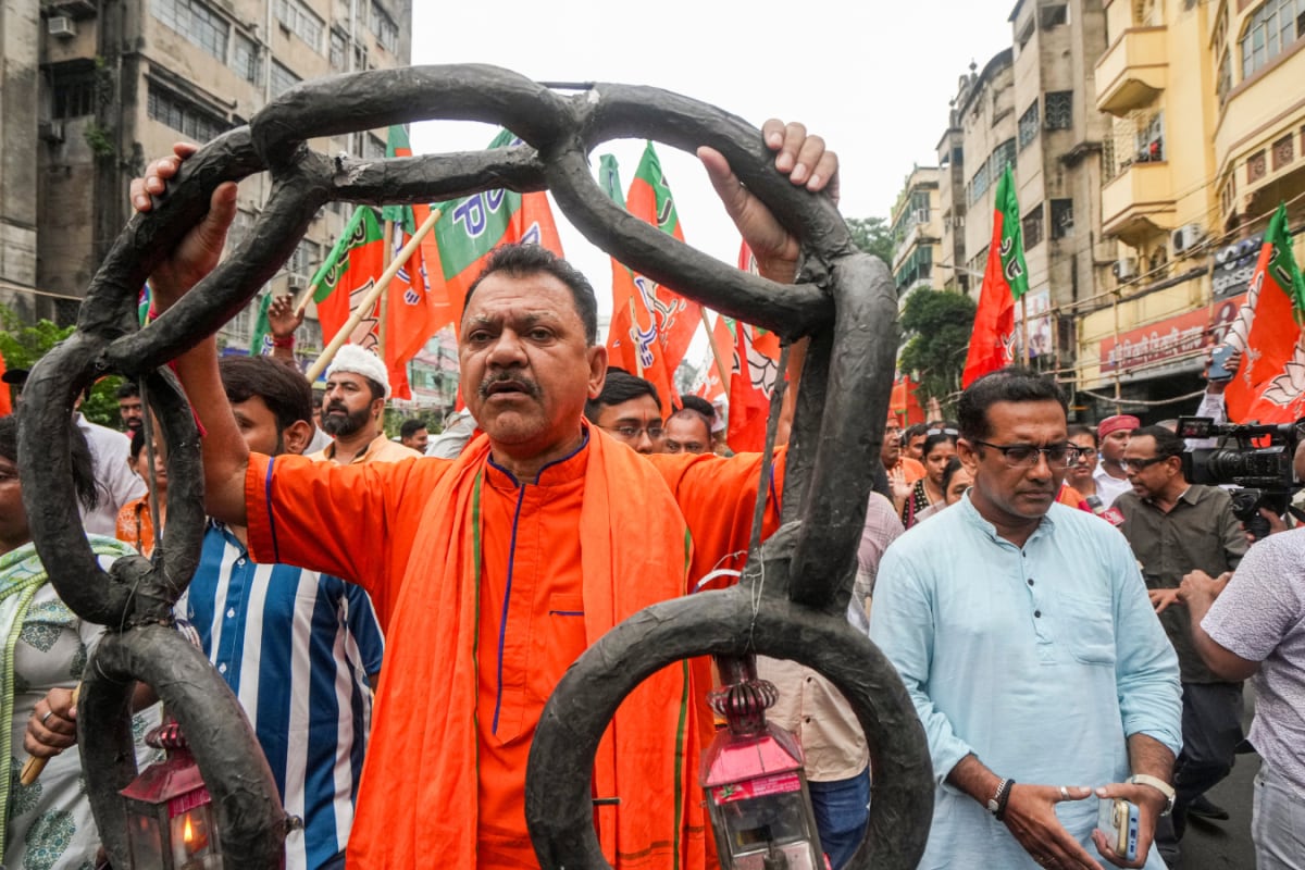 BJP Sharpens Bengal Strategy Ahead Of 2026 Polls