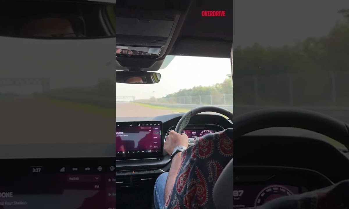 Skoda Octavia RS Top Speed Test at Buddh International Circuit | Electronically Limited 250 km/h