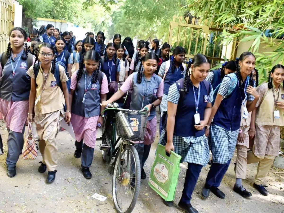 For 2026, the Telangana SSC exams will be held for six subjects including Telugu, Hindi, English, Mathematics, General Science, and Social Science. Earlier, students appeared for 11 subjects.