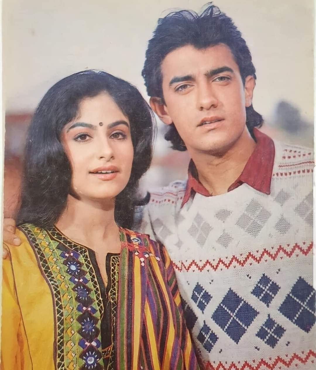 After shooting the first schedule of Jo Jeeta Wohi Sikandar, Girija had to rush to London due to some personal reasons, resulting in her replacement by Ayesha Jhulka.