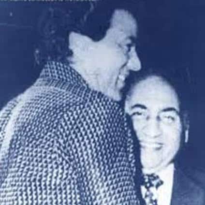 Bollywood’s beloved actor Dharmendra and singer Mohammed Rafi once formed one of the most iconic partnerships. There was a time when the latter truly became the voice of the legendary actor in films. Bollywood’s beloved actor Dharmendra and singer Mohammed Rafi once formed one of the most iconic partnerships. There was a time when the latter truly became the voice of the legendary actor in films.