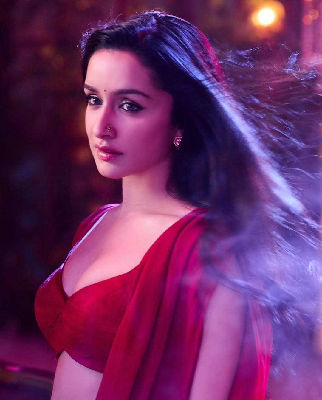 She went on to shine in films like Chhichhore, OK Jaanu and the horror-comedy Stree. Each performance added a new chapter to her growth in the industry.
