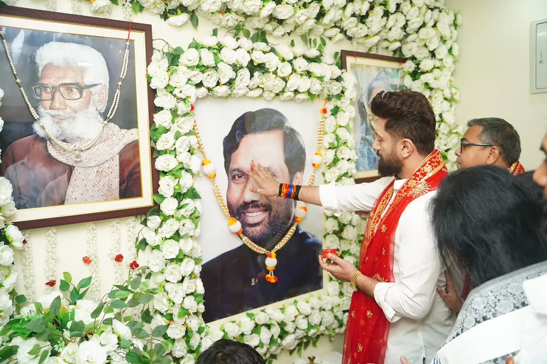 The most challenging period came after the death of Ram Vilas Paswan in 2020. A dispute over leadership created a split within the party. Chirag’s uncle, Pashupati Kumar Paras, became the LJP parliamentary leader with the support of several MPs. The most challenging period came after the death of Ram Vilas Paswan in 2020. A dispute over leadership created a split within the party. Chirag’s uncle, Pashupati Kumar Paras, became the LJP parliamentary leader with the support of several MPs.