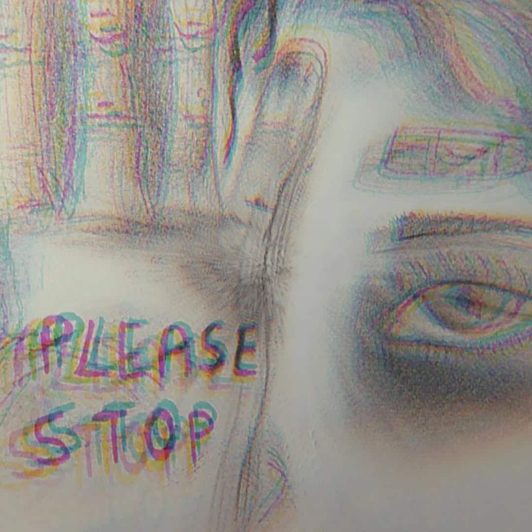 उसकी चीख सुनकर कुछ पड़ोसी वहां पहुंचे और लड़के को भागने से पहले ही पकड़ लिया। लेकिन पुलिस के पहुंचने से पहले ही वह किसी तरह भागने में सफल हो गया.