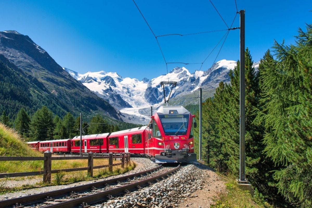 DYK You Can Cross Multiple Climate Zones With These 7 Train Journeys